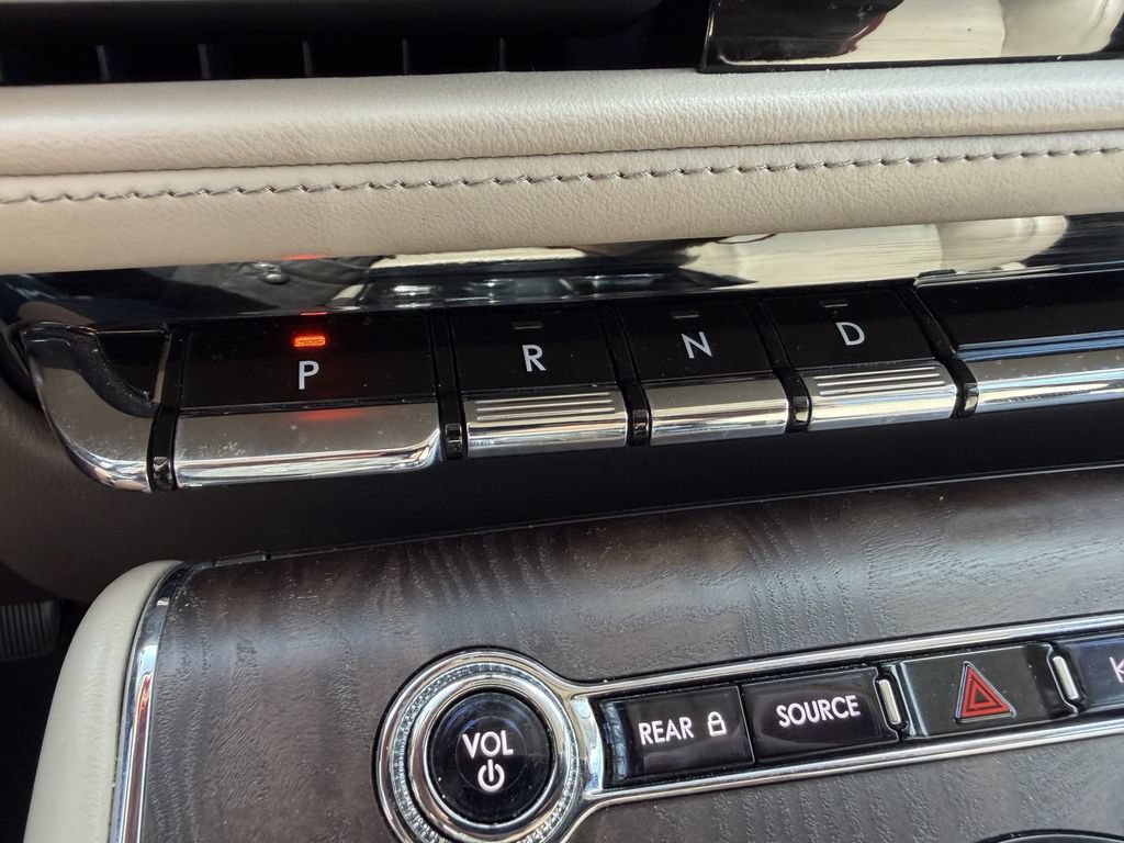 Used 2020 Lincoln Aviator Reserve w/ Elements Package Plus RWD image 21