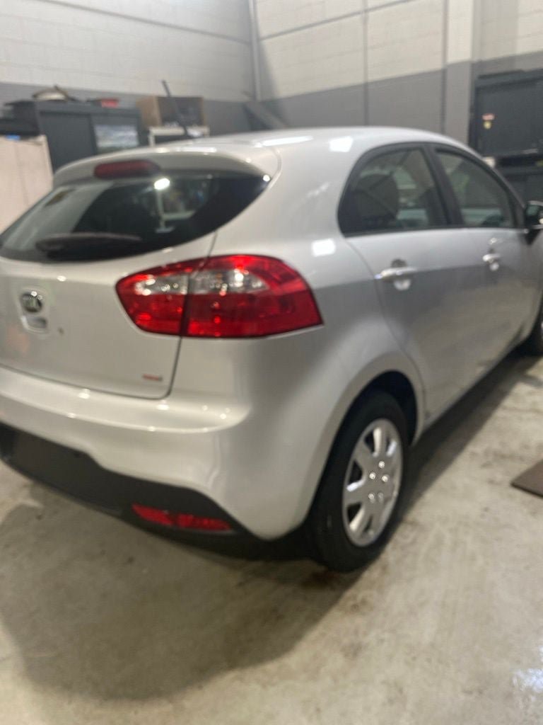 Used 2015 Kia Rio LX FWD image 3