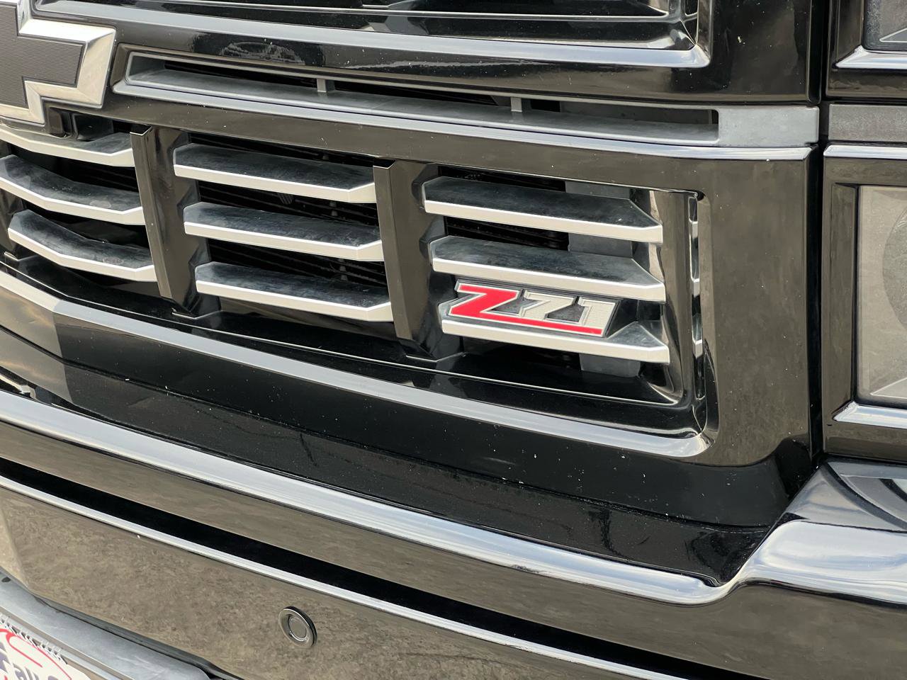Used 2015 Chevrolet Silverado 1500 LTZ Z71 w/ Midnight Edition AWD/4WD image 17