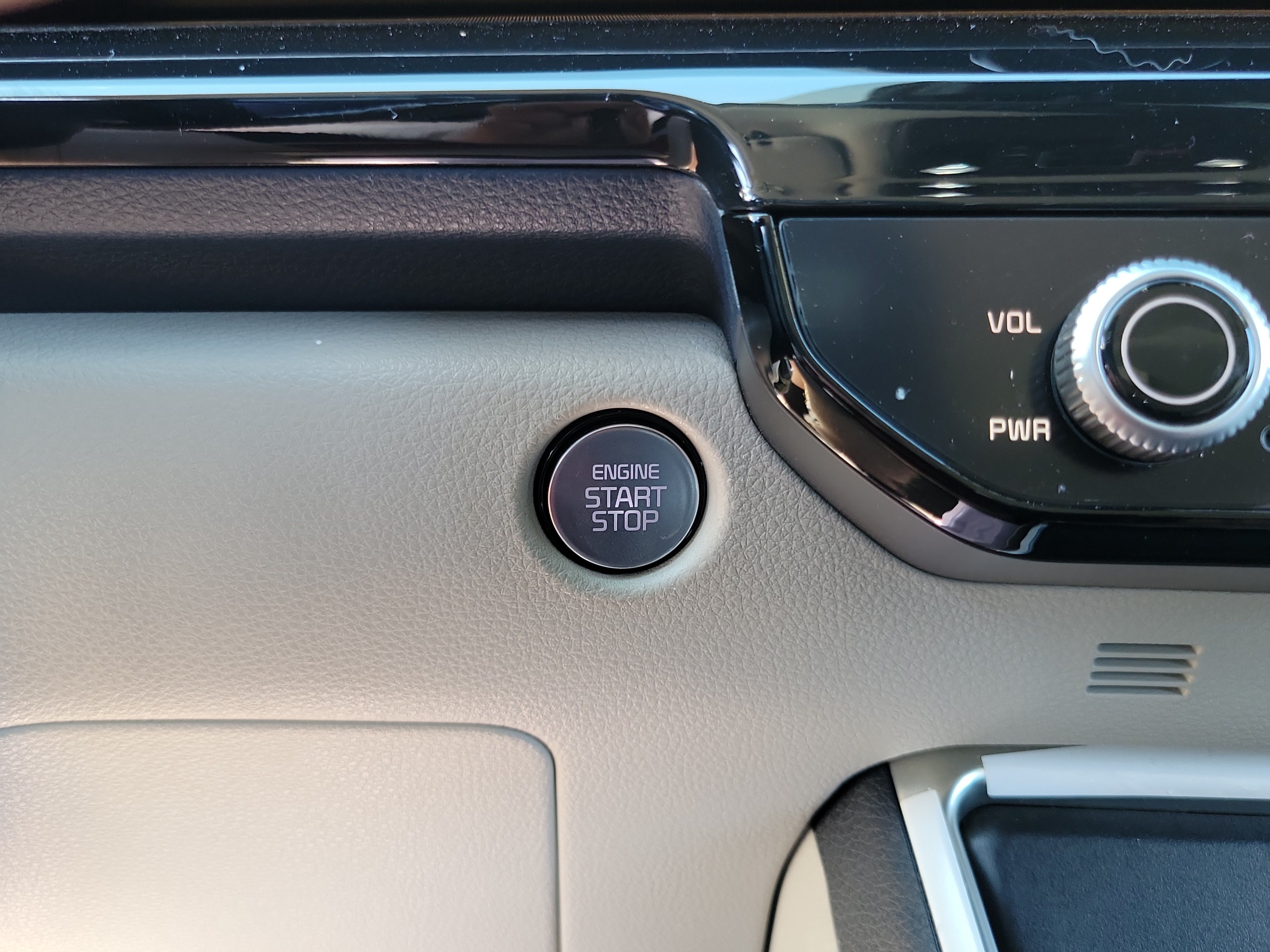 Used 2025 Kia Carnival SX Prestige FWD image 15