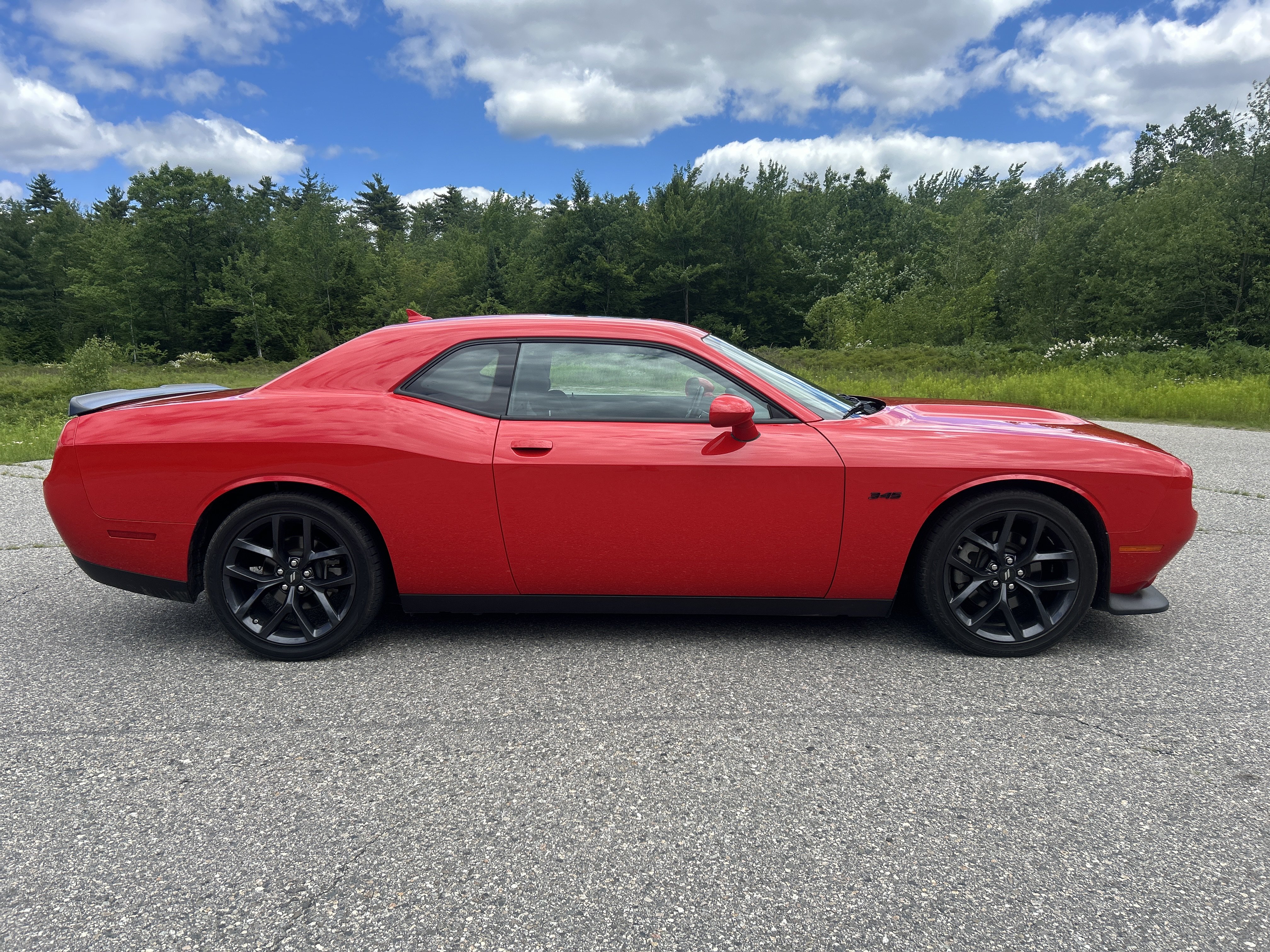 Used 2023 Dodge Challenger R/T RWD image 4