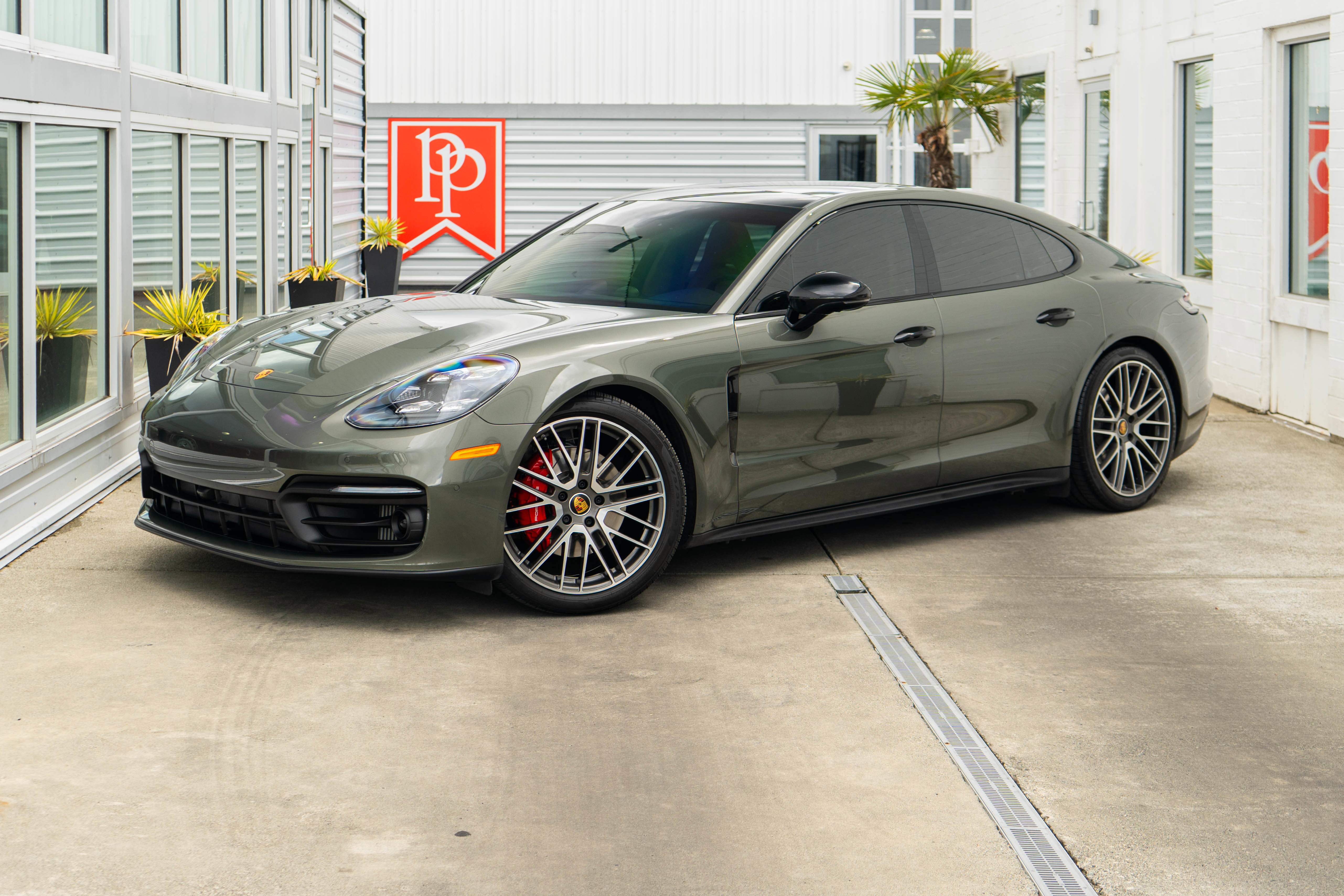 Used 2022 Porsche Panamera 4S AWD/4WD image 2