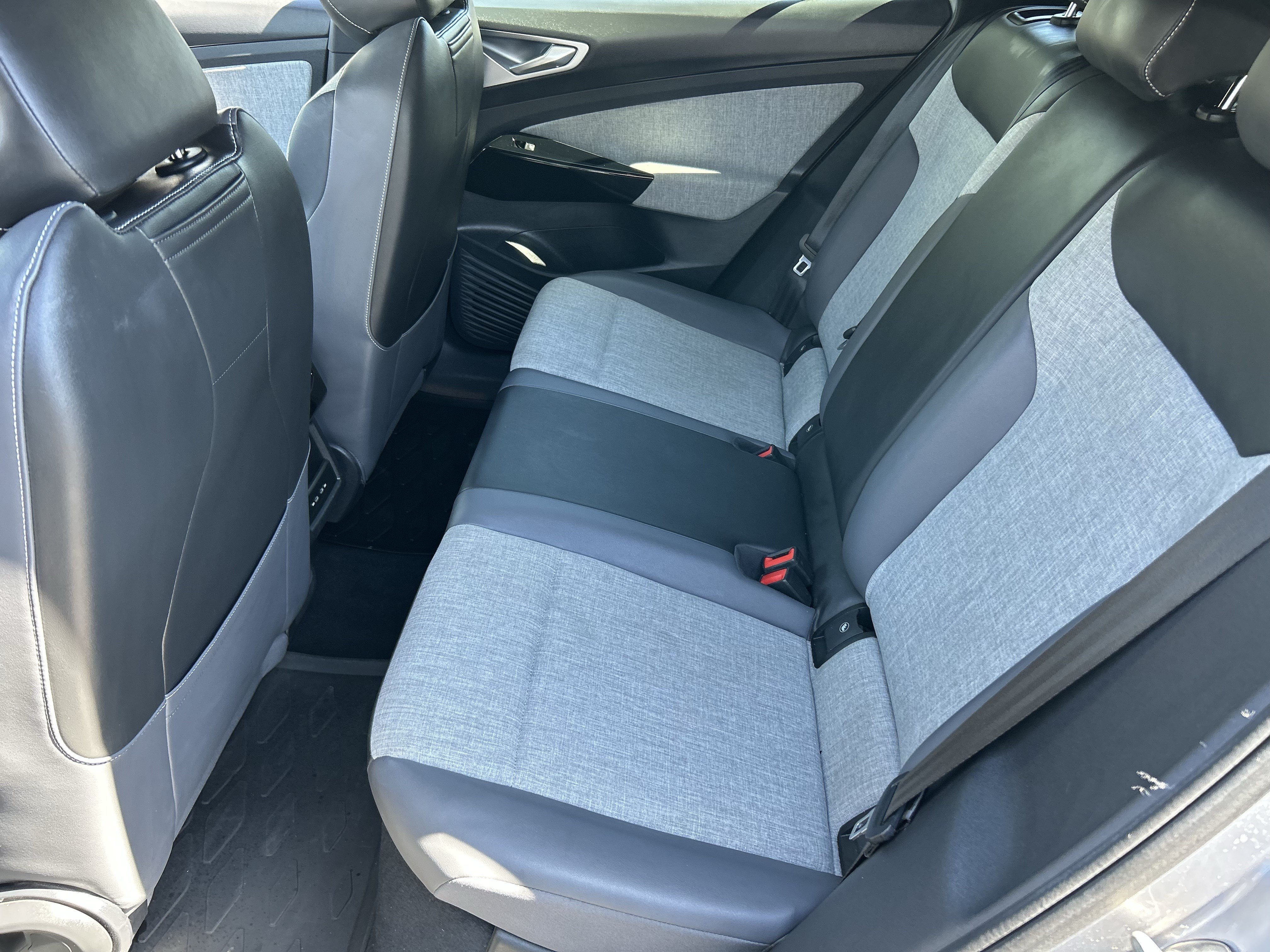 Used 2023 Volkswagen ID.4 Pro RWD image 15
