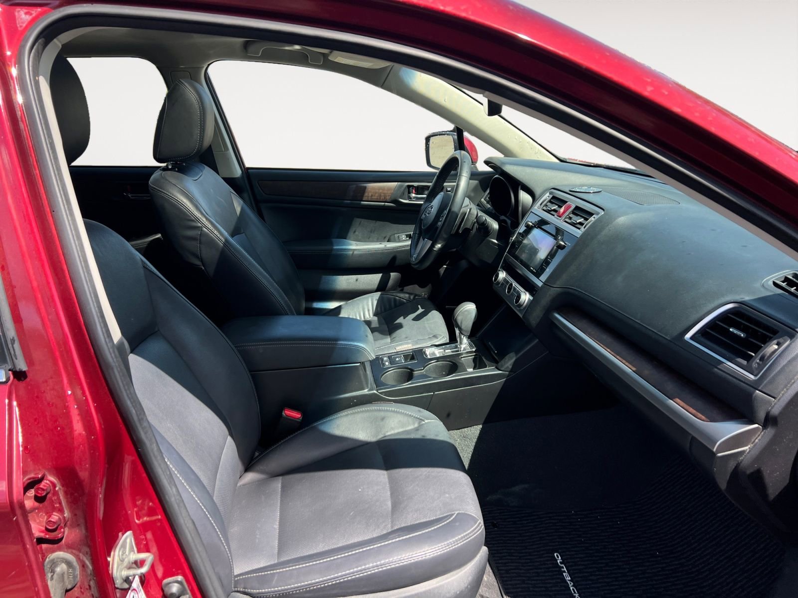 Used 2017 Subaru Outback 2.5i Limited AWD/4WD image 15