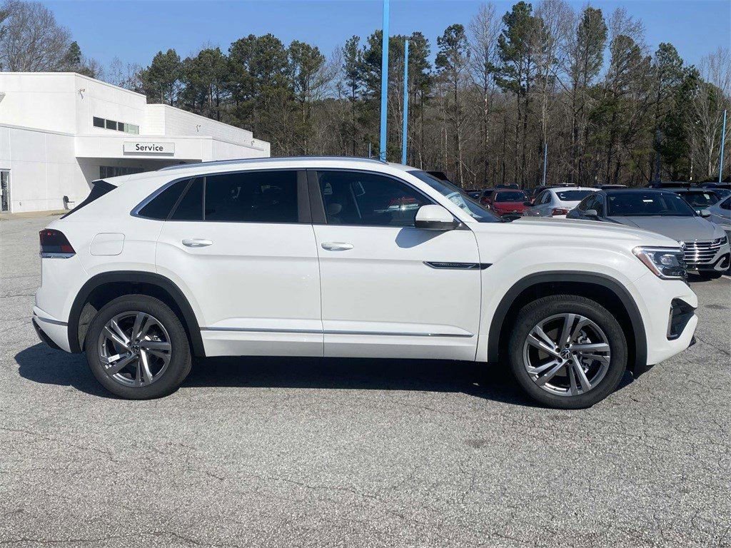 New 2024 Volkswagen Atlas Cross Sport SEL R-Line AWD/4WD image 2