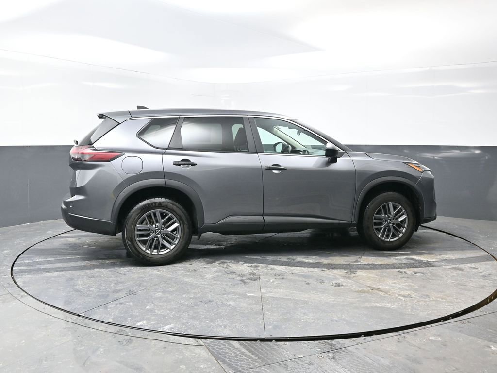 Used 2024 Nissan Rogue S image 4