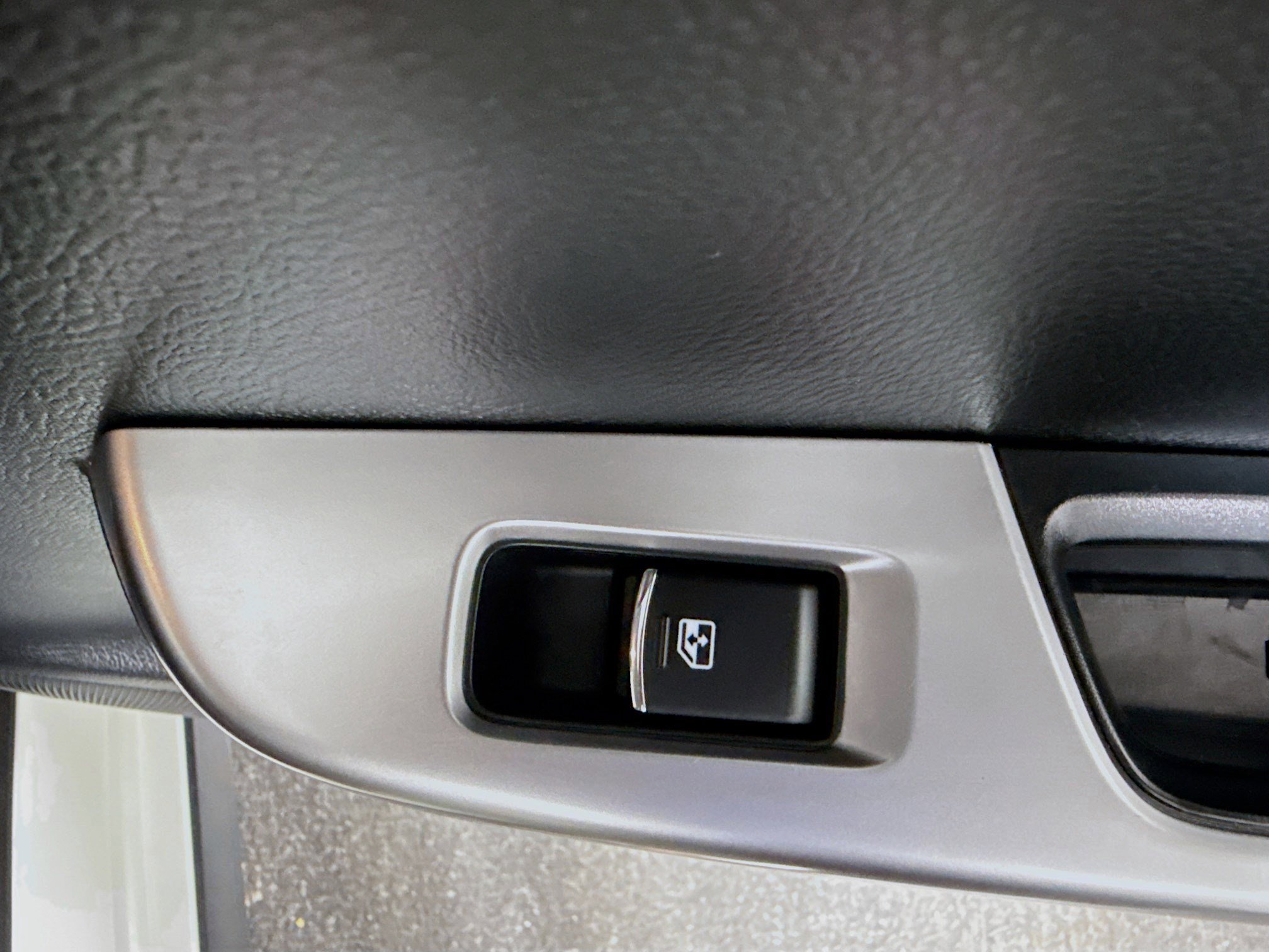 Used 2016 Subaru Crosstrek 2.0i Premium w/ Moonroof Package image 30