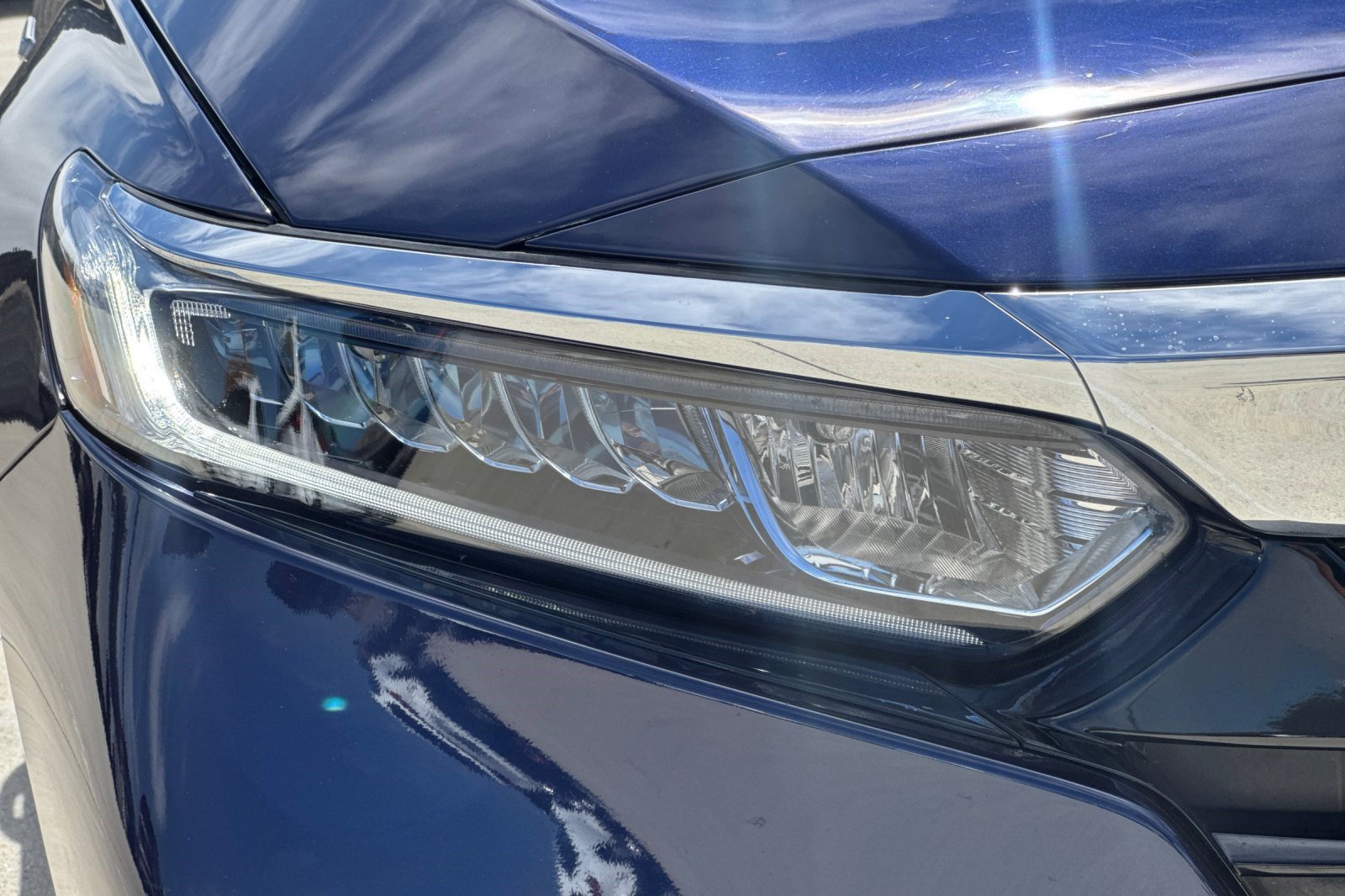 Used 2018 Honda Accord Hybrid image 11