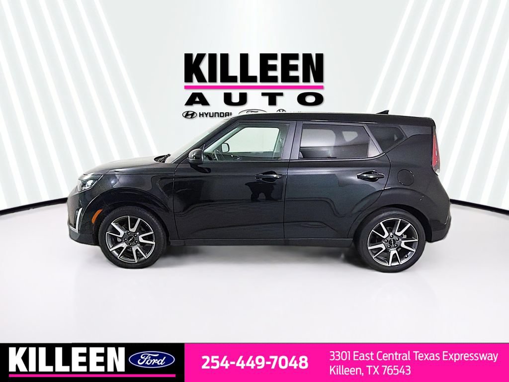 Used 2024 Kia Soul EX w/ Option Group 015 FWD image 4
