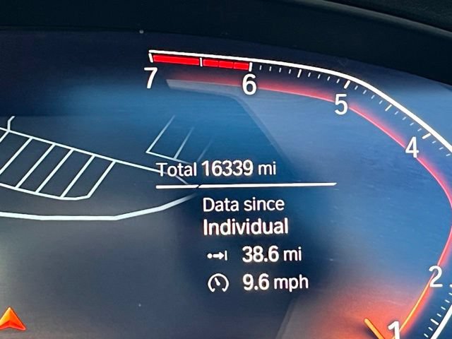 Used 2025 BMW X4 xDrive30i AWD/4WD image 16