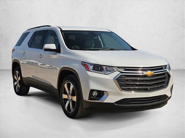 Used 2020 Chevrolet Traverse LT w/ LT Premium Package AWD/4WD image 3
