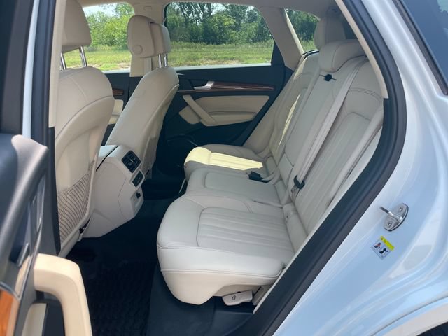 Used 2022 Audi Q5 2.0T Premium w/ Convenience Package AWD/4WD image 28