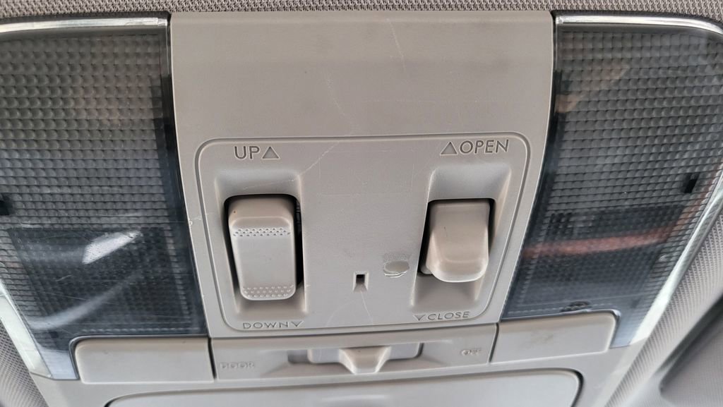 Used 2012 Subaru Legacy 3.6R Limited image 33