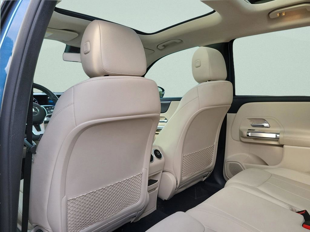Used 2022 Mercedes-Benz GLB 250 image 16