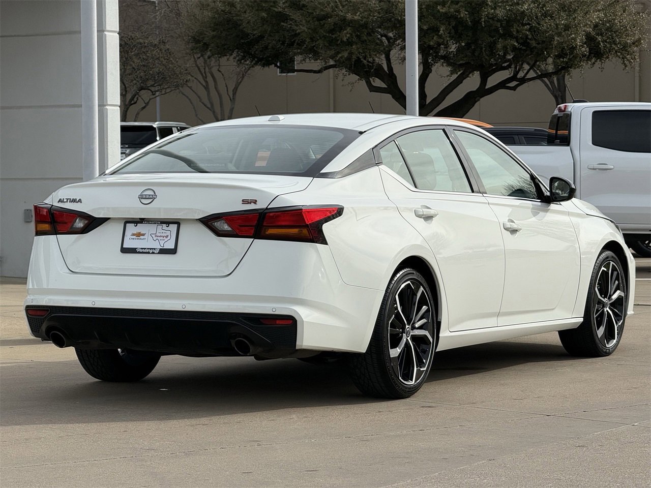 Used 2024 Nissan Altima 2.5 SR image 4