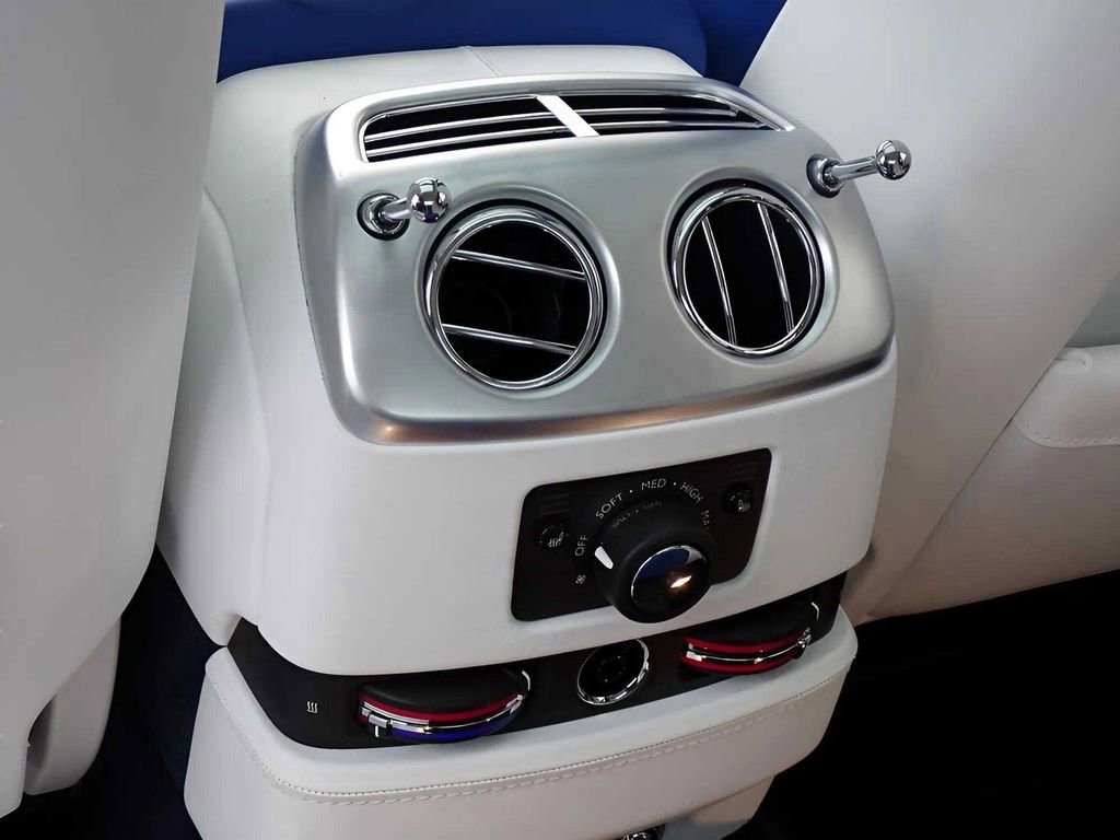 Certified 2019 Rolls-Royce Ghost RWD image 9