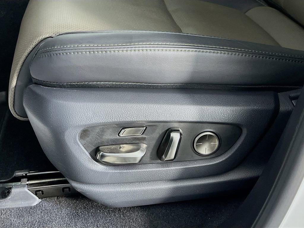 Used 2025 Lexus LX 700h Overtrail AWD/4WD image 29
