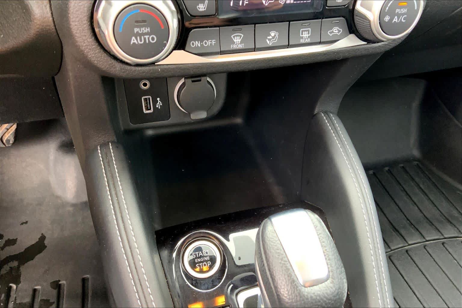 Used 2020 Nissan Kicks SR w/ SR Premium Package FWD image 35
