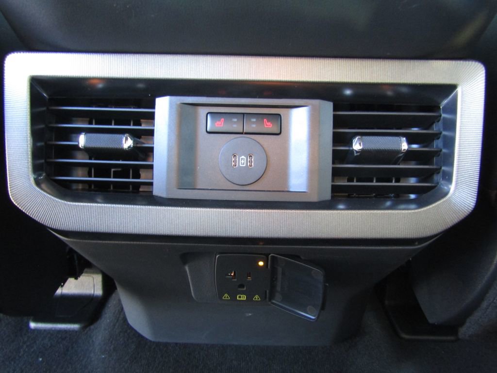 New 2026 Ford F250 Platinum w/ FX4 Off-Road Package image 44