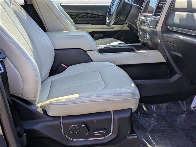 Used 2020 Ford Expedition Platinum image 19