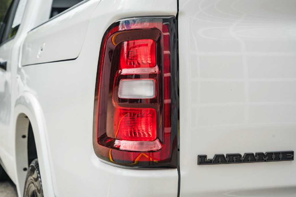 Used 2025 RAM 1500 Laramie w/ Night Edition AWD/4WD image 7