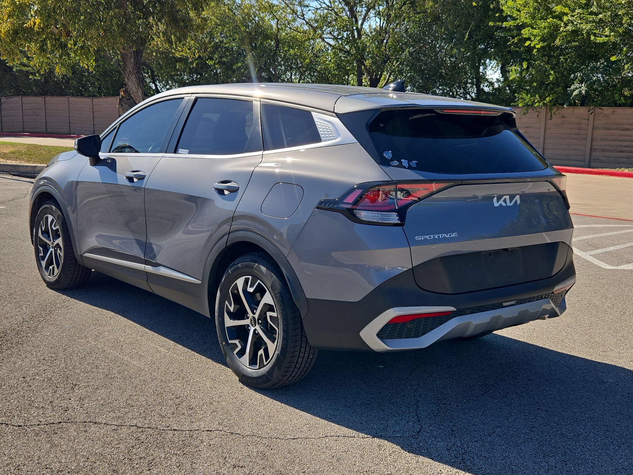 Used 2023 Kia Sportage EX FWD image 5