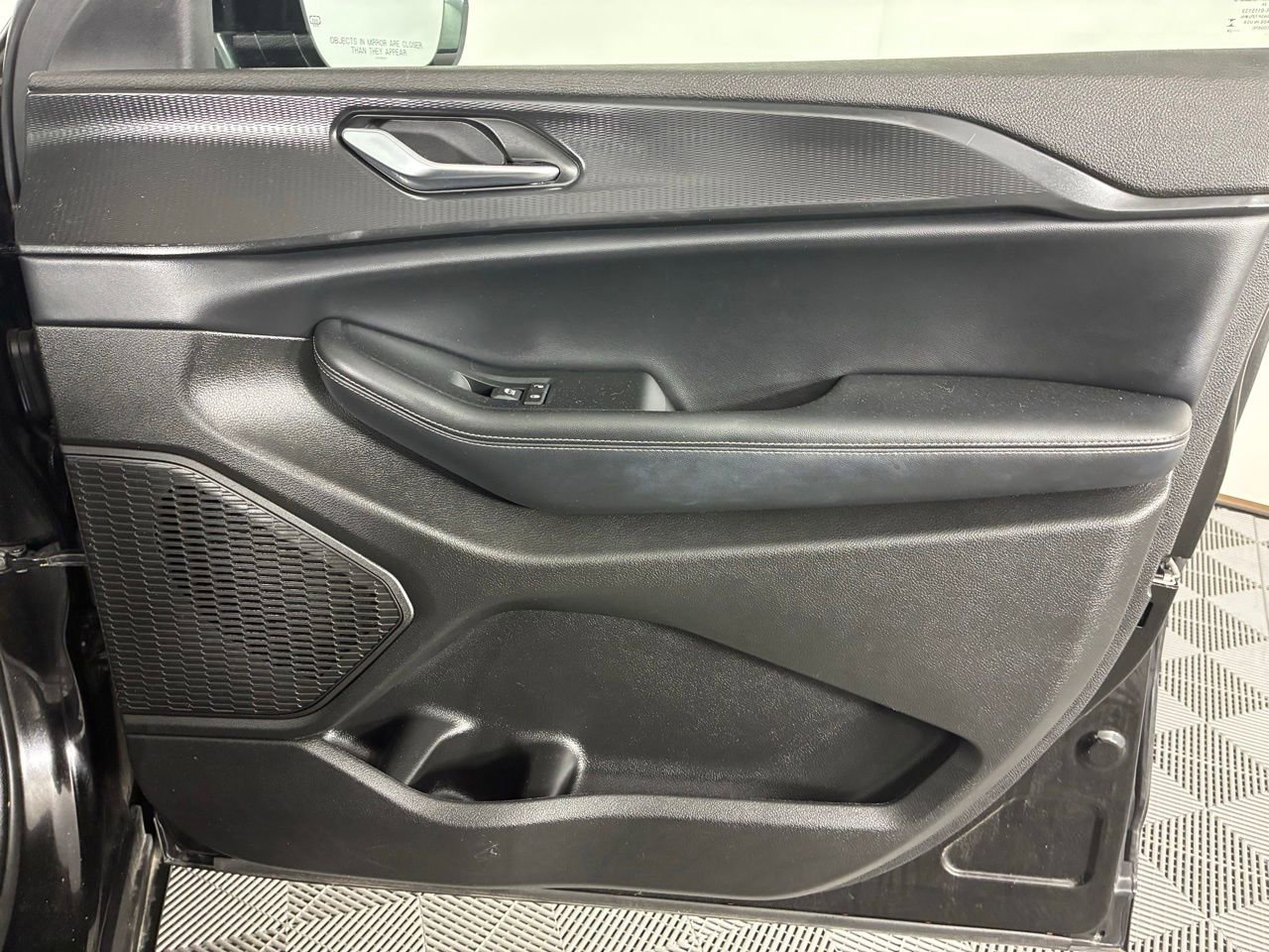 Used 2024 Jeep Grand Cherokee L Altitude image 33