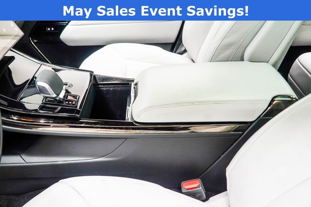 Used 2025 Land Rover Range Rover Sport SE AWD/4WD image 21