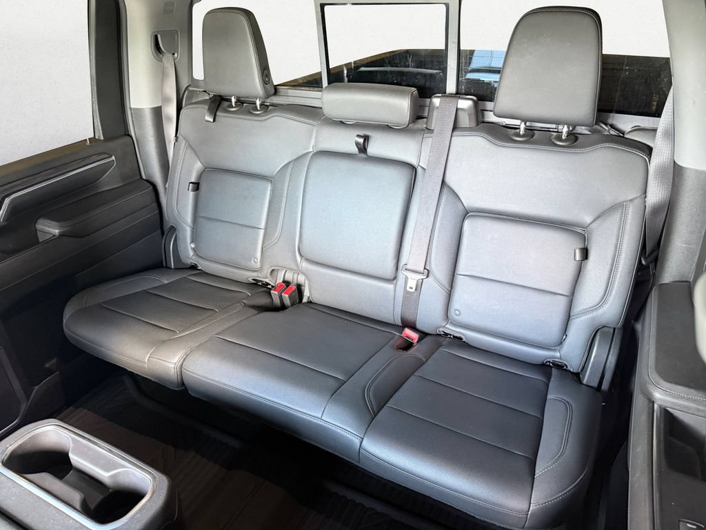 Used 2024 Chevrolet Silverado 2500 LTZ w/ LTZ Premium Package AWD/4WD image 10