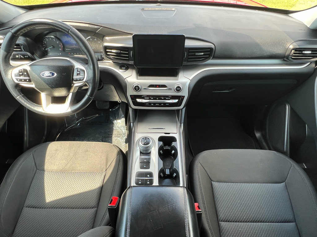 Used 2022 Ford Explorer XLT image 14