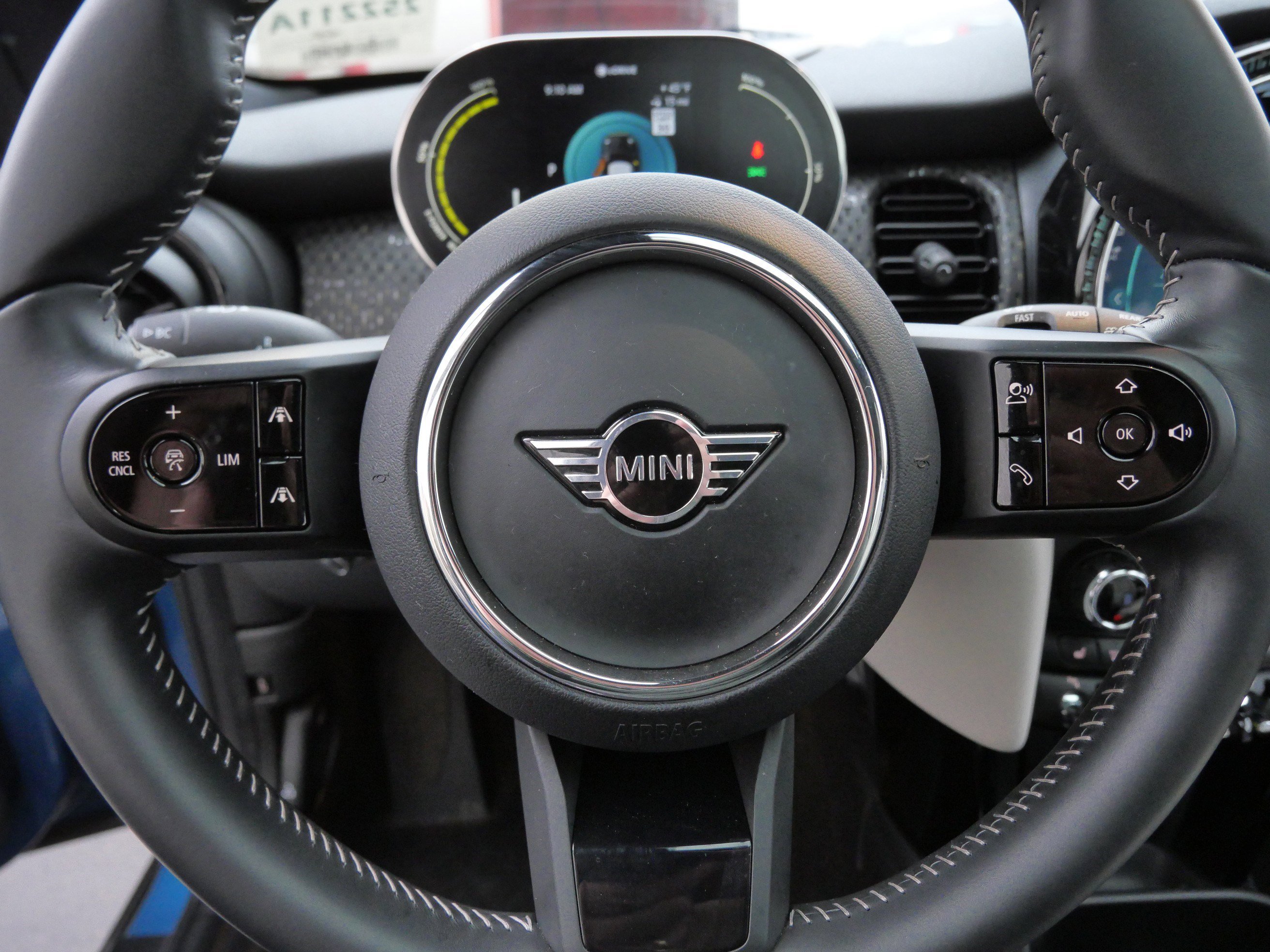 Used 2023 MINI Cooper SE image 19