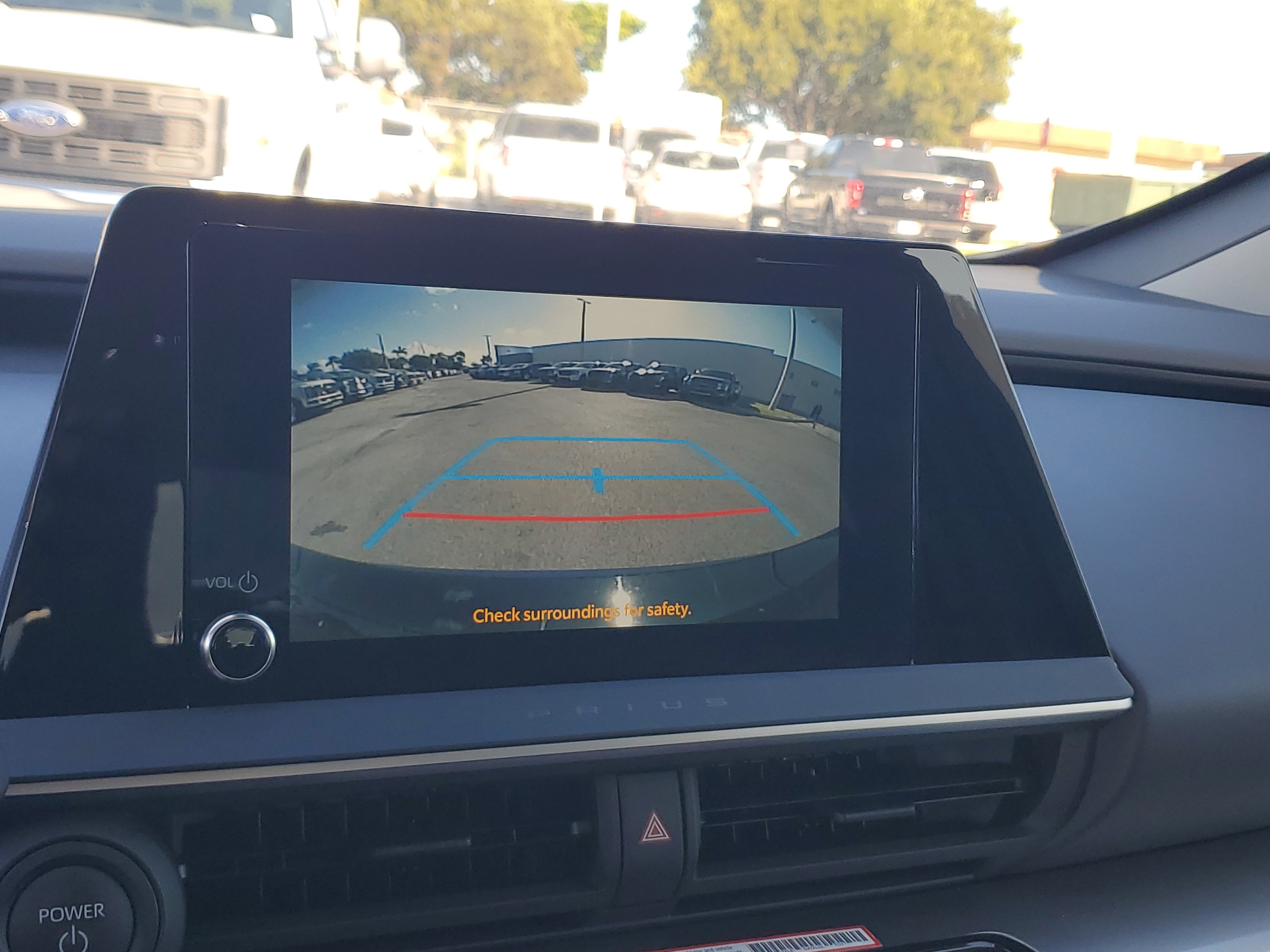 Used 2025 Toyota Prius LE image 7