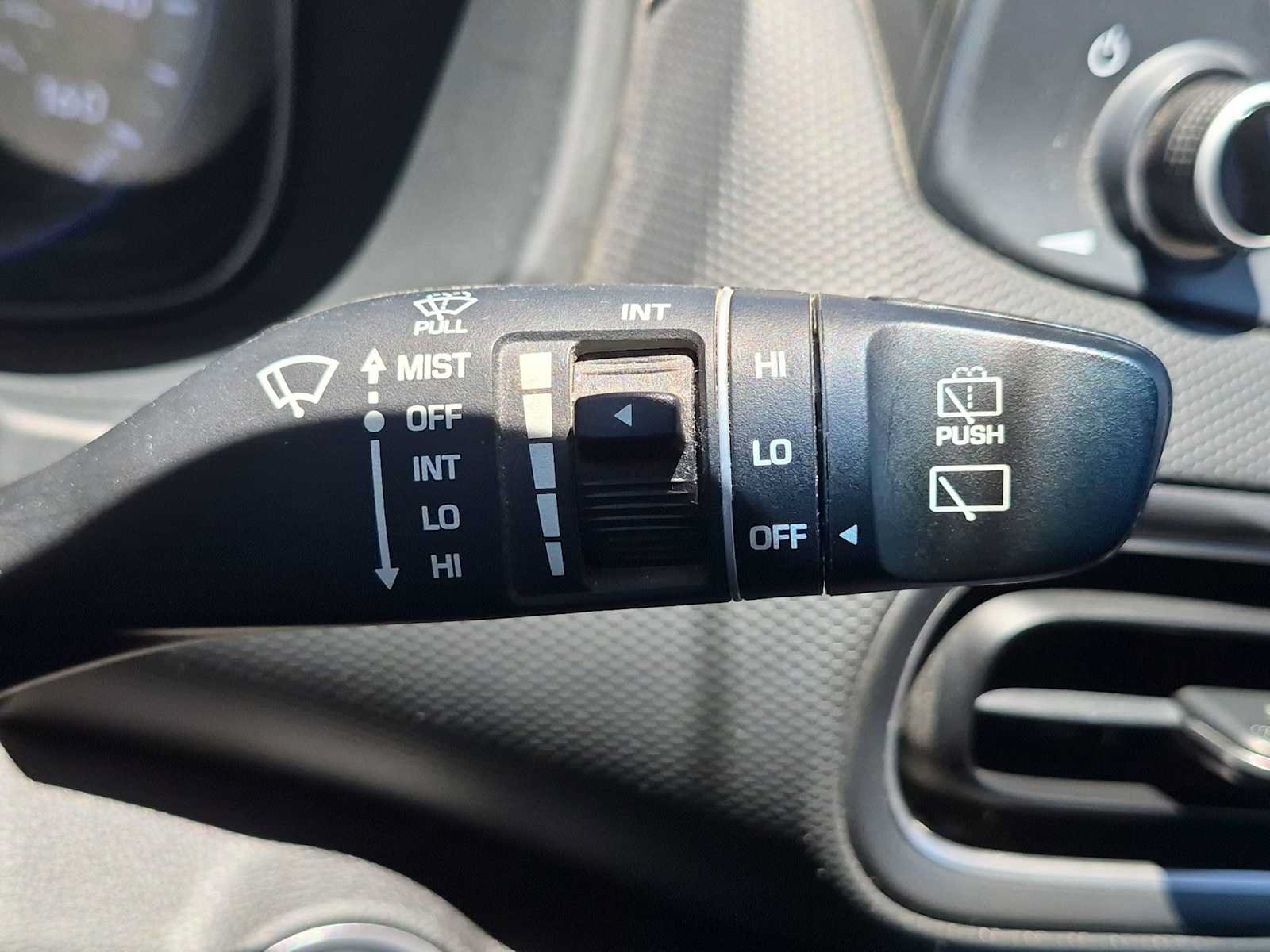 Certified 2022 Hyundai Kona SEL FWD image 24