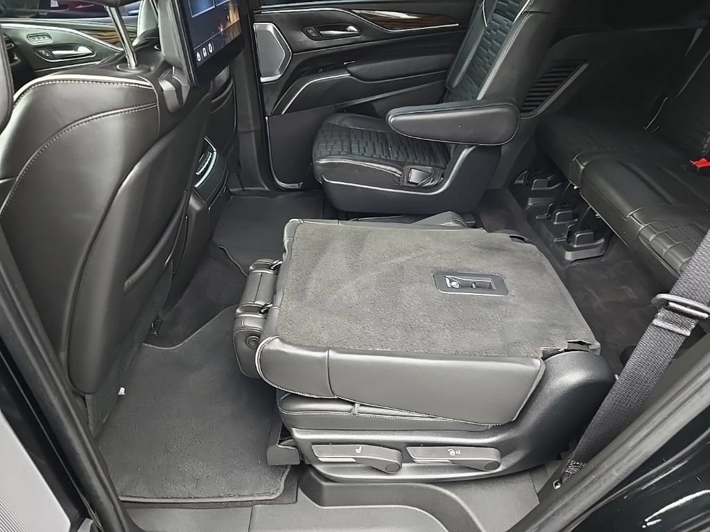 Used 2023 Cadillac Escalade Sport Platinum w/ LPO, ONYX Package AWD/4WD image 55