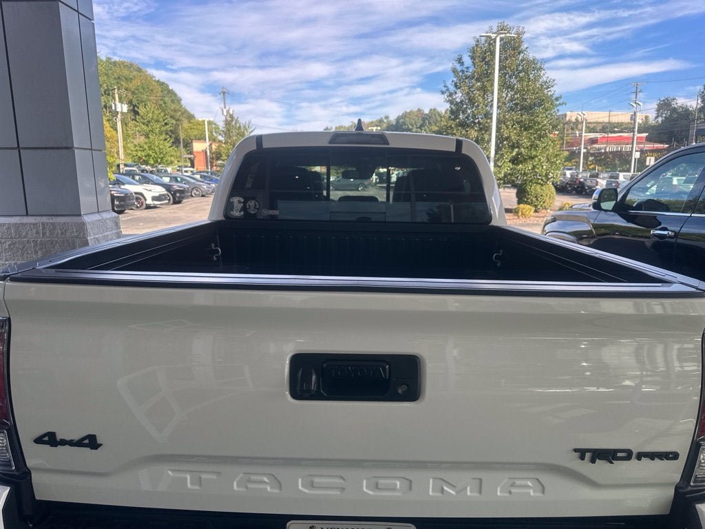 Certified 2022 Toyota Tacoma TRD Pro AWD/4WD image 5