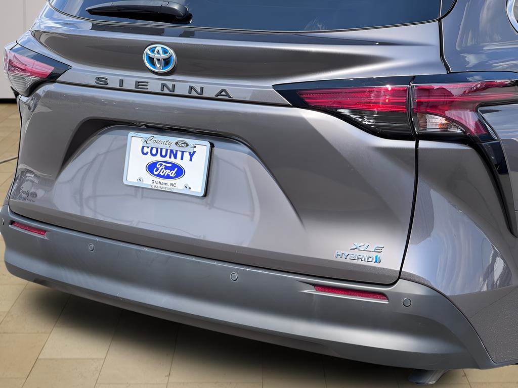 Used 2022 Toyota Sienna XLE w/ XLE Plus Package image 42