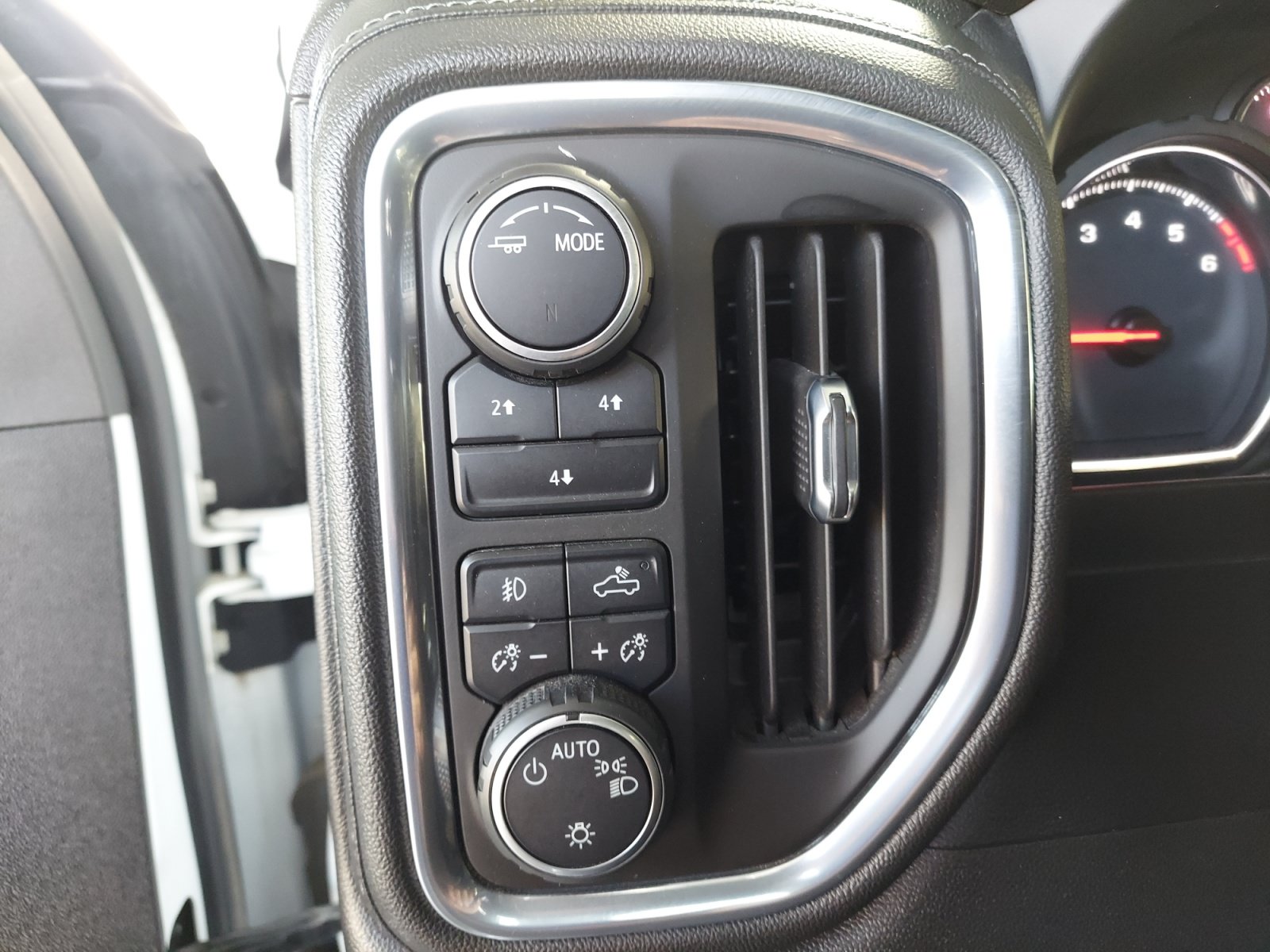 Used 2022 Chevrolet Silverado 2500 LT w/ Convenience Package AWD/4WD image 27