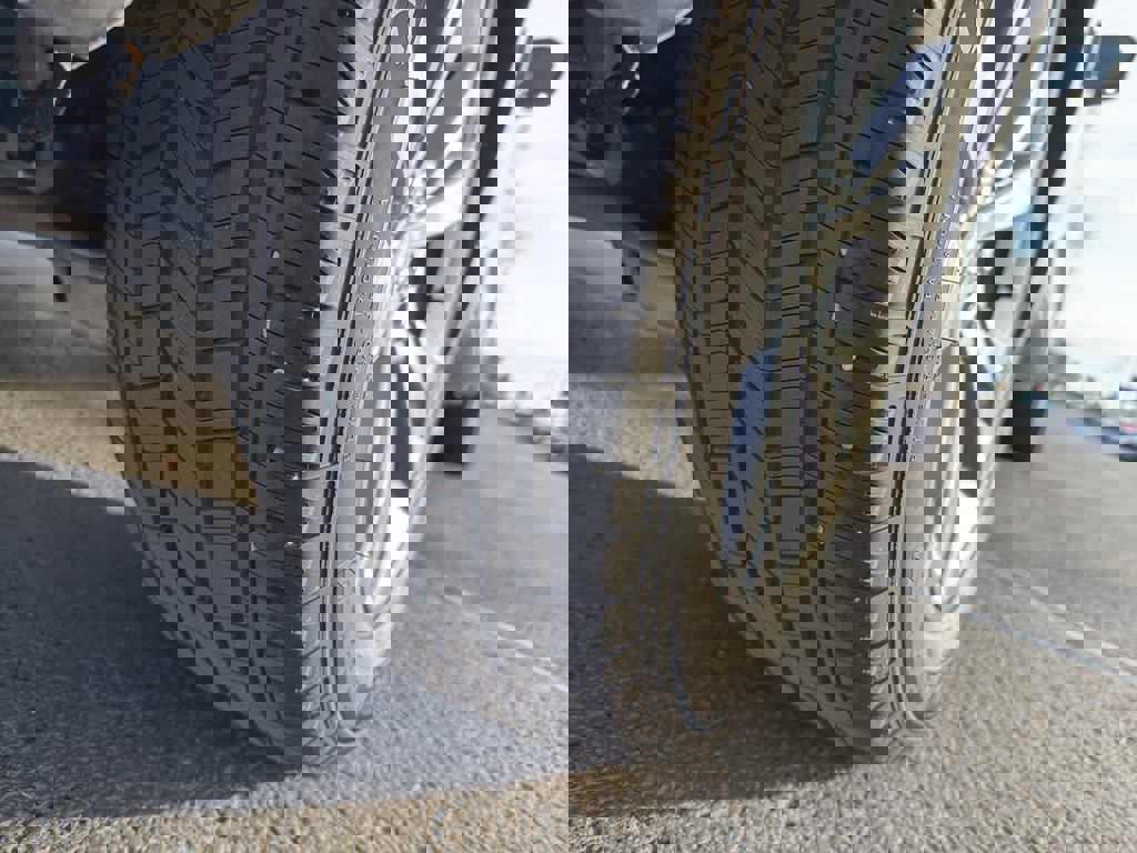 New 2026 Ford Explorer Active w/ Active Comfort Package image 14