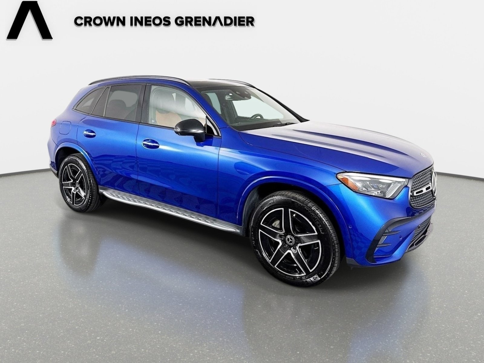 Used 2023 Mercedes-Benz GLC 300 4MATIC image 3