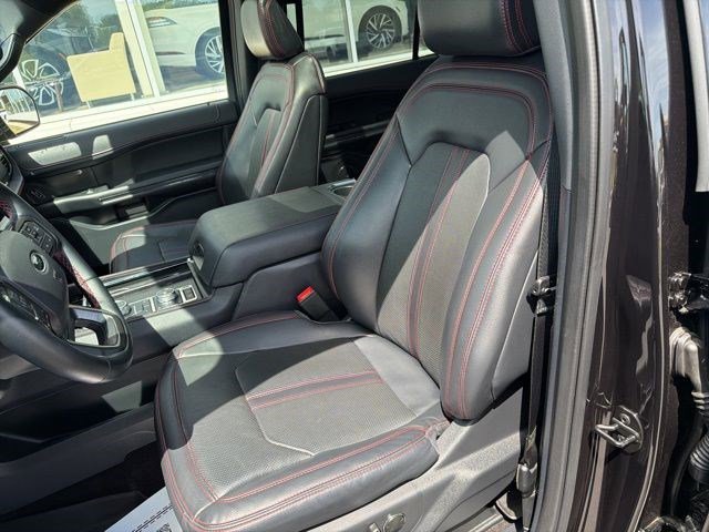 Used 2023 Ford Expedition Limited image 14