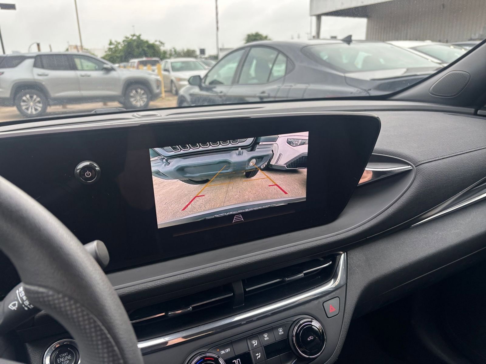 Used 2025 Buick Envista Preferred FWD image 22