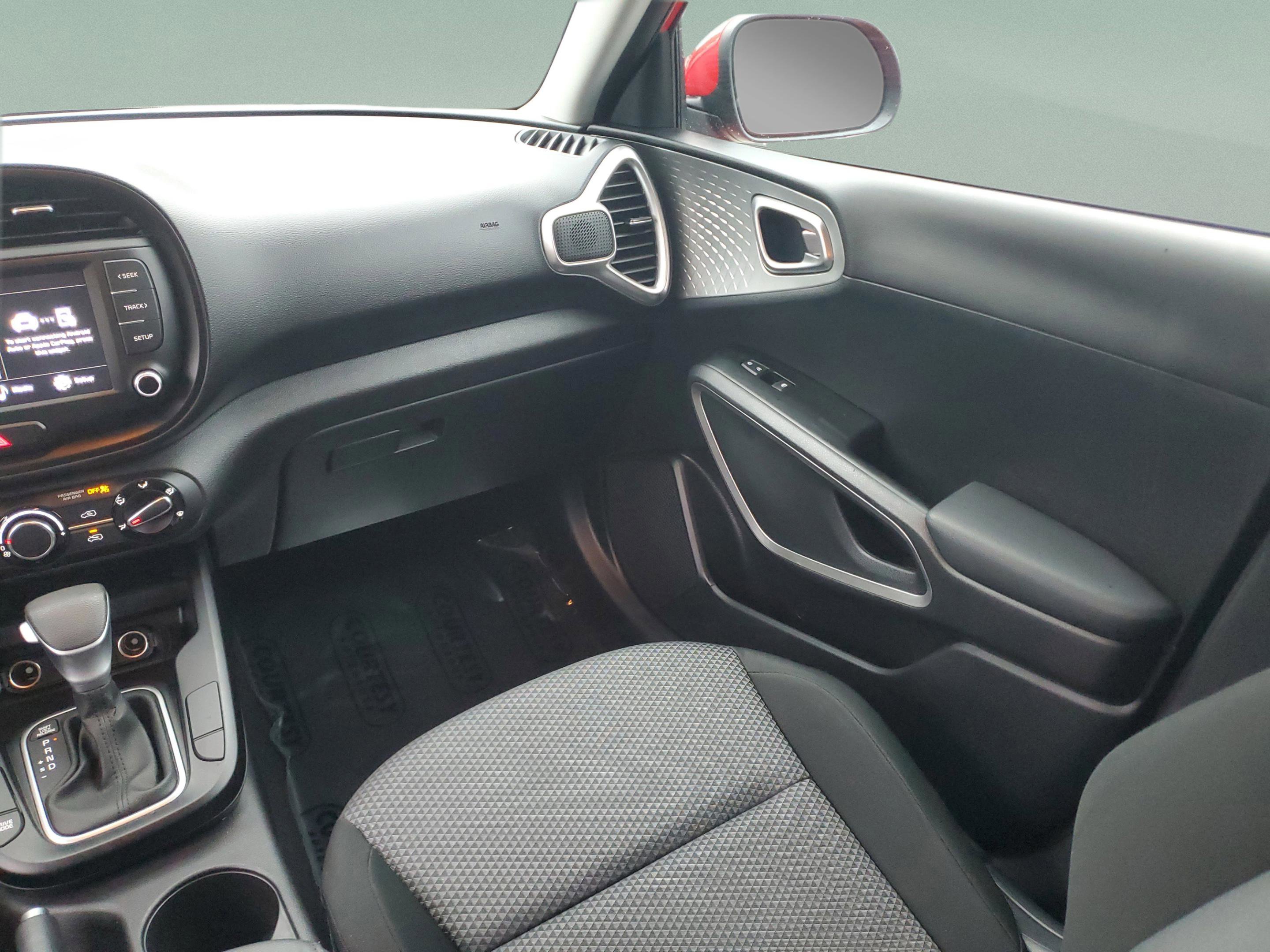 Certified 2023 Kia Soul LX FWD image 11