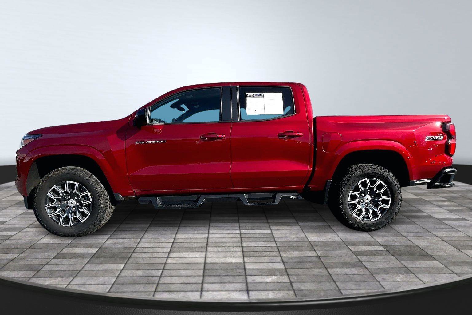 Certified 2024 Chevrolet Colorado Z71 w/ Advanced Trailering Package image 15