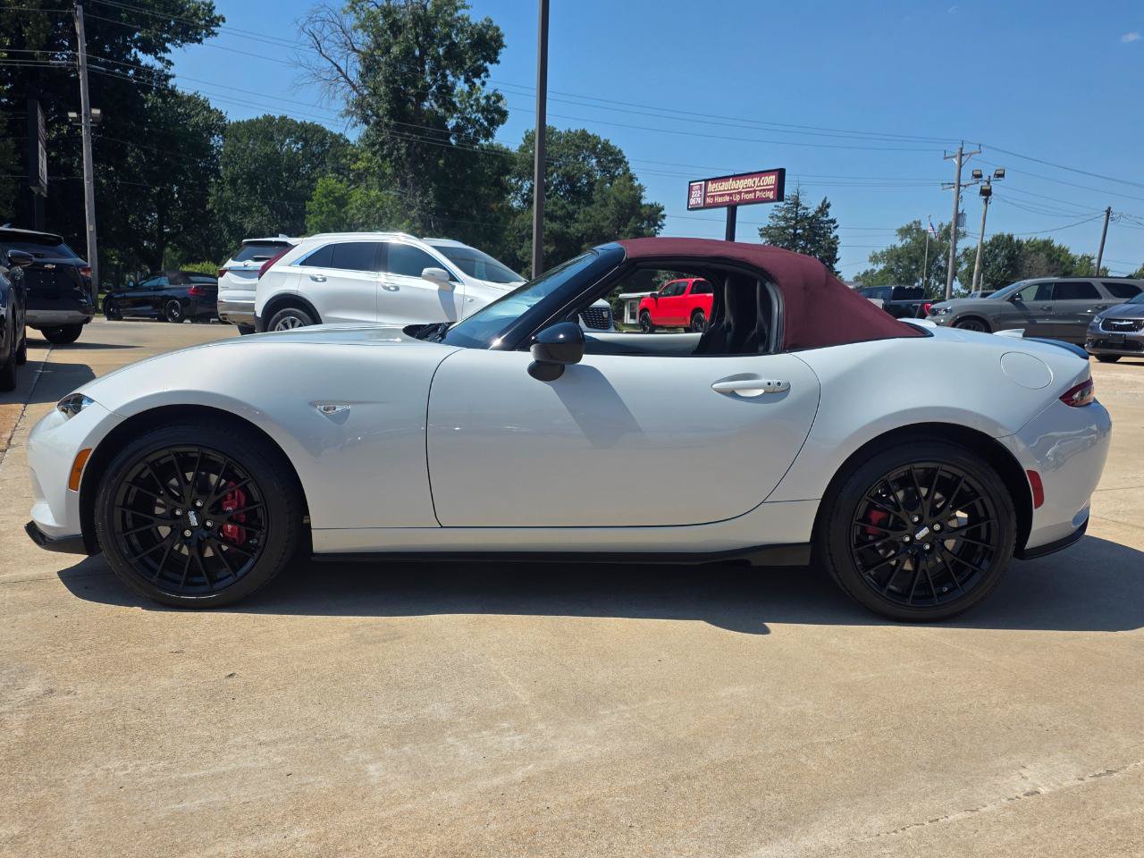 Used 2018 MAZDA MX-5 Miata Club w/ Brembo/BBS Recaro Package RWD image 6
