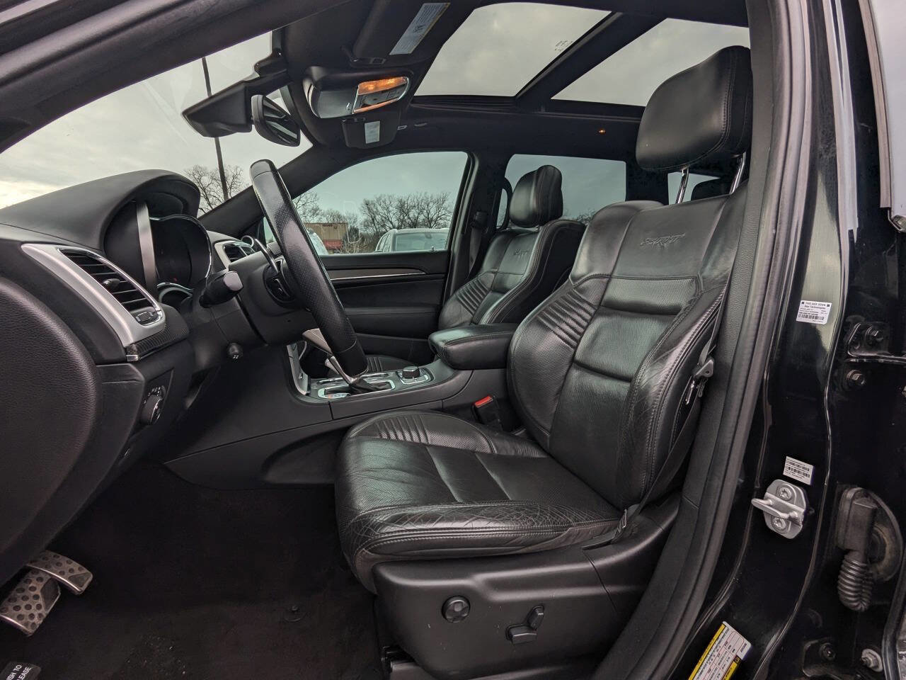 Used 2018 Jeep Grand Cherokee SRT image 12