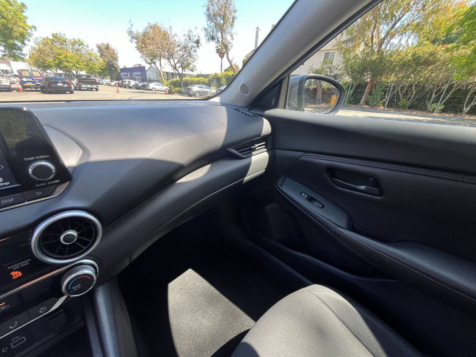 Used 2025 Nissan Sentra S FWD image 33