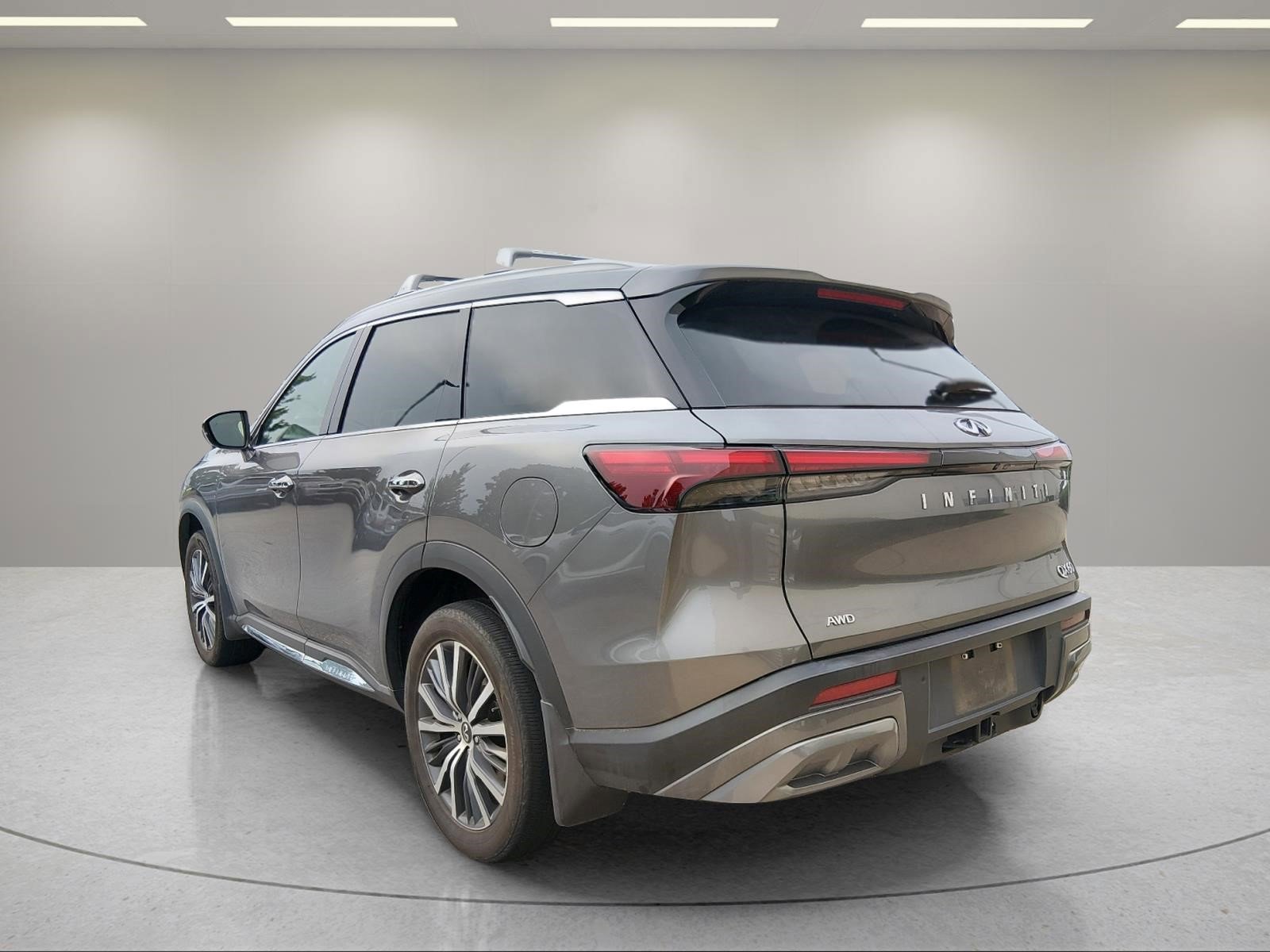 Used 2024 INFINITI QX60 Sensory w/ Vision Package AWD/4WD image 8