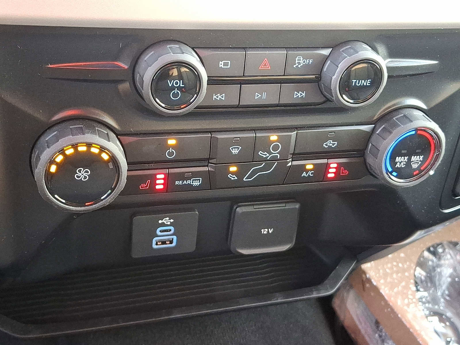 New 2026 Ford F250 XLT w/ XLT Premium Package image 14