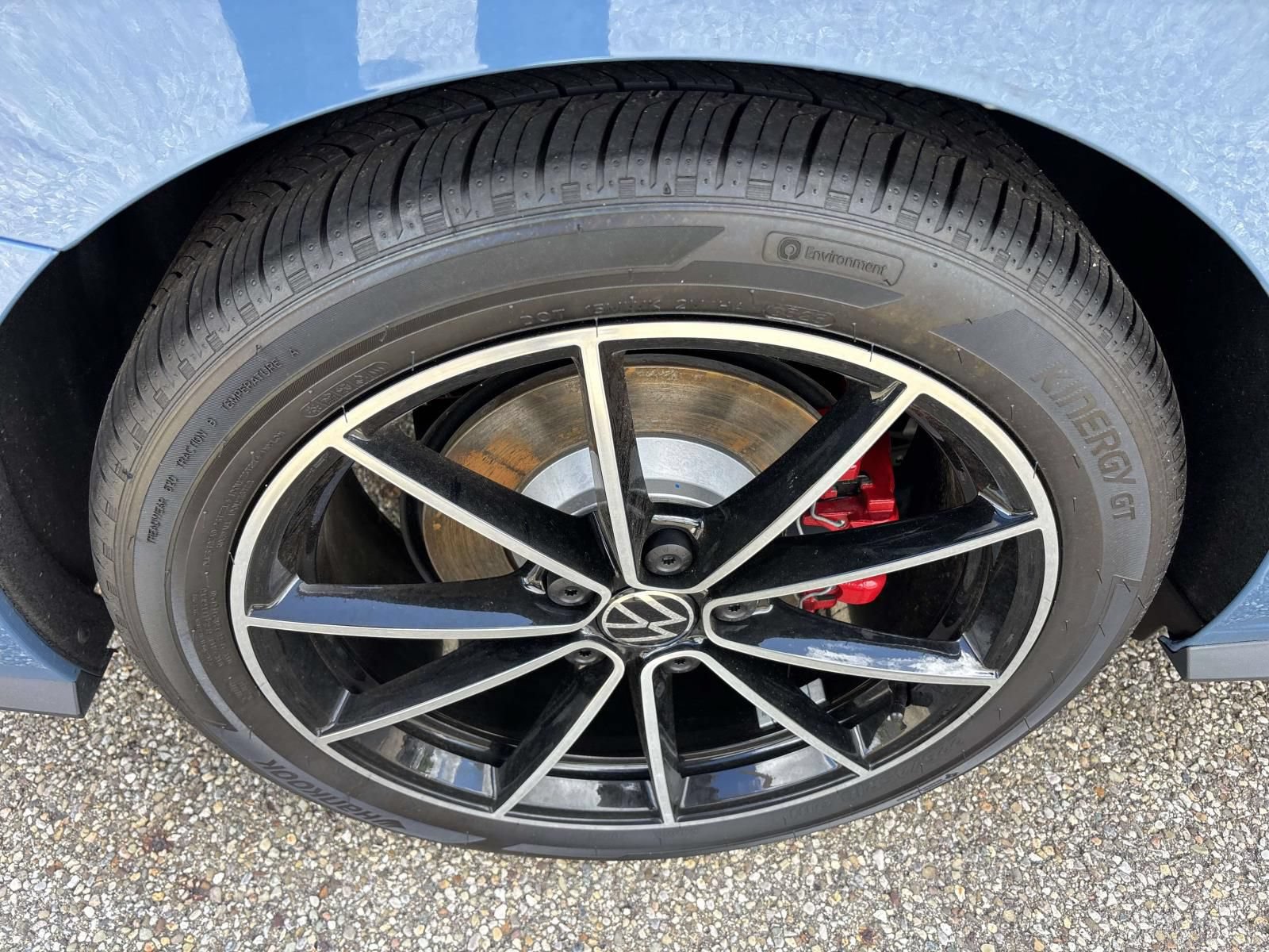 New 2026 Volkswagen Jetta GLI Autobahn FWD image 10