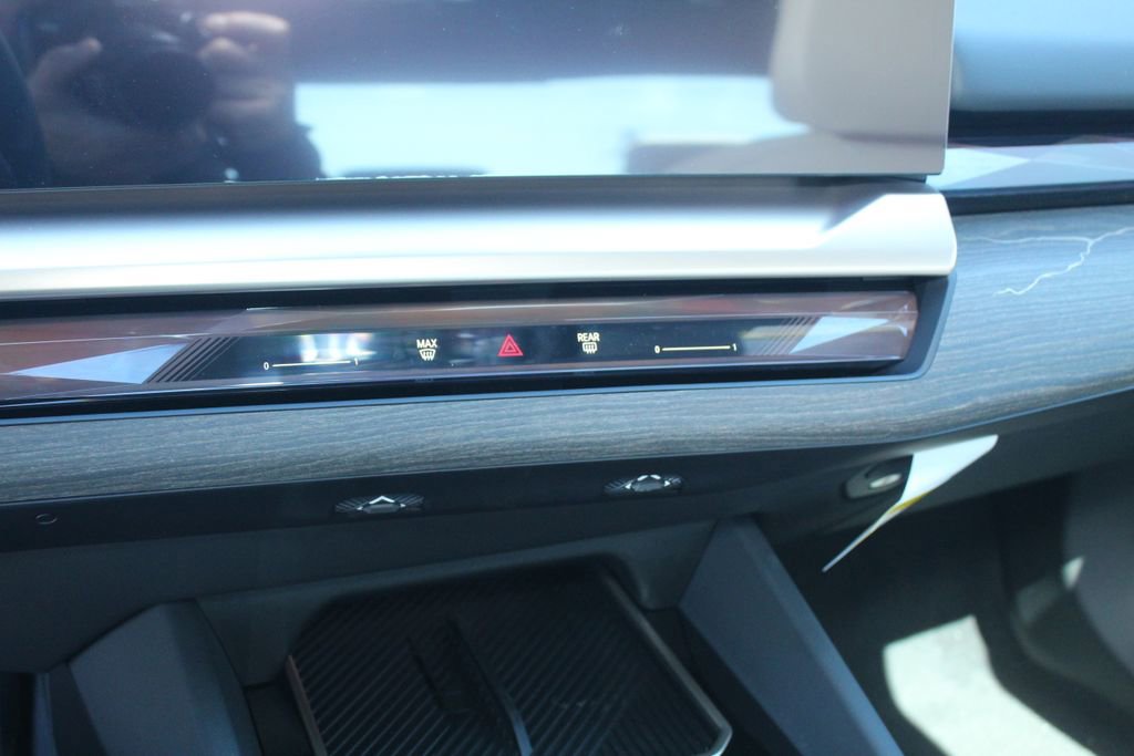 New 2026 BMW 550e xDrive w/ Executive Package AWD/4WD image 15